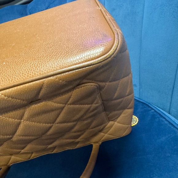 AUTHENTIC Chanel Caviar Leather Medallion Tote - Picture 7 of 12